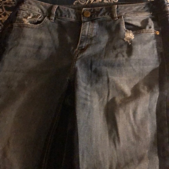 Capris - Picture 2 of 3